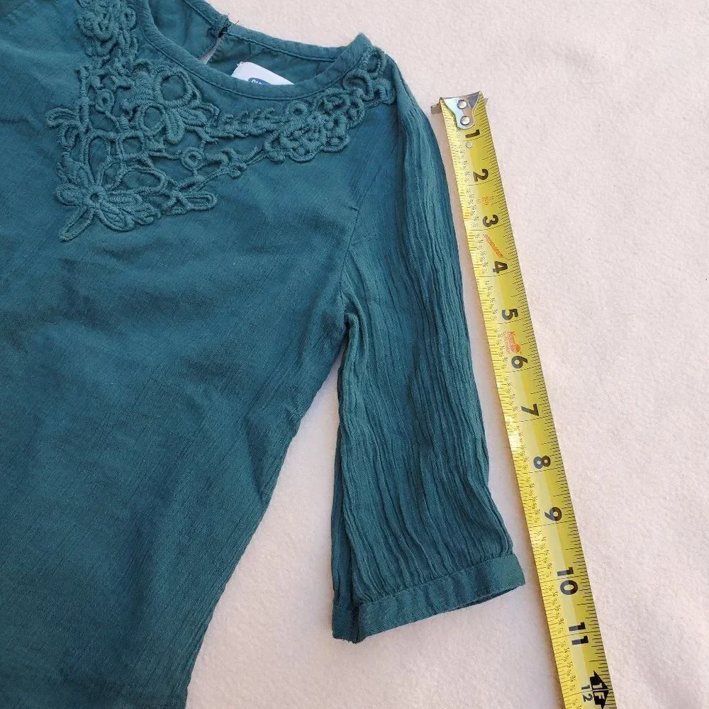 Old Navy green 3/4 sleeve shirt